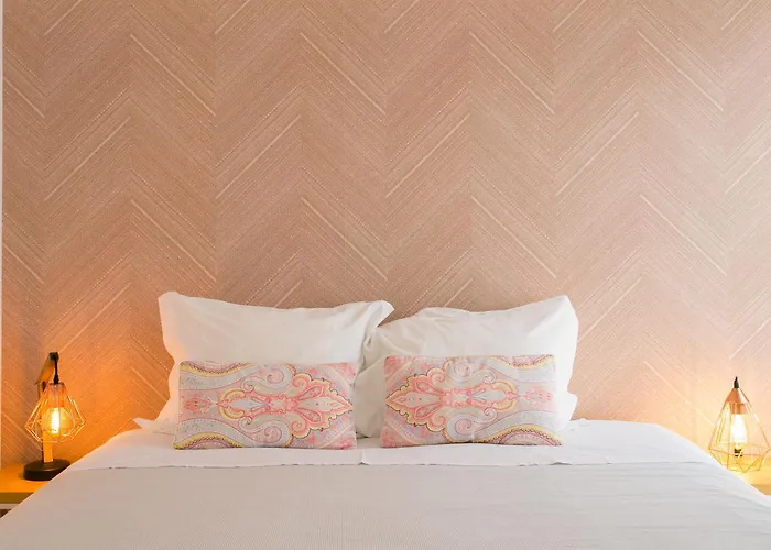 Principe Real Beautiful 3 Bedroom Flat