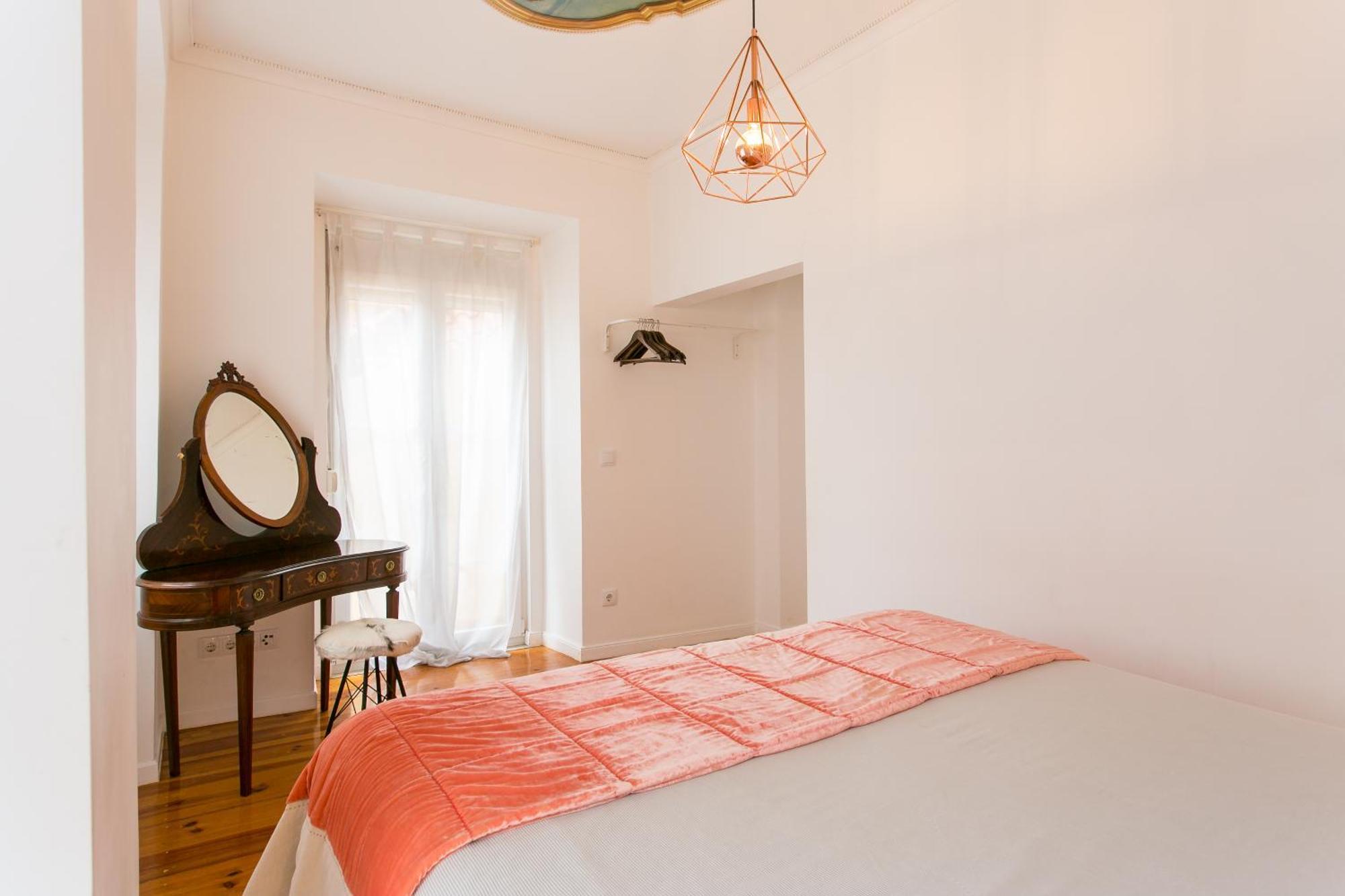 Principe Real Beautiful 3 Bedroom Flat Apartment Lissabon