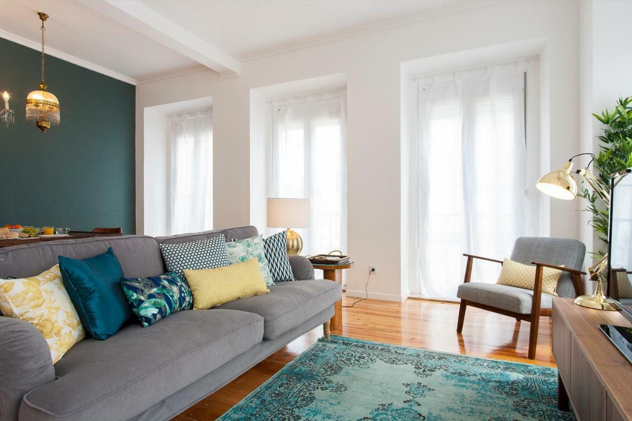 Principe Real Beautiful 3 Bedroom Flat Lizbona